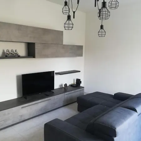 Large 3 Bedroom Apartamento Pembroke